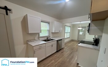 9629 Goodman Rd in Olive Branch, MS - Building Photo - Building Photo