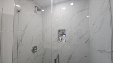 6100 W 26th Ct in Hialeah, FL - Building Photo - Building Photo