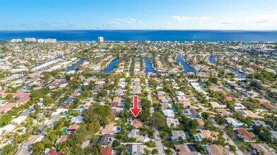 2121 NE 34th St in Lighthouse Point, FL - Building Photo - Building Photo