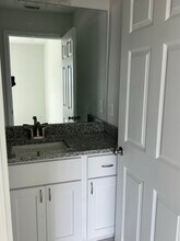 2409-2411 Churchill Ave N, Unit 2411 in Lehigh Acres, FL - Foto de edificio - Building Photo