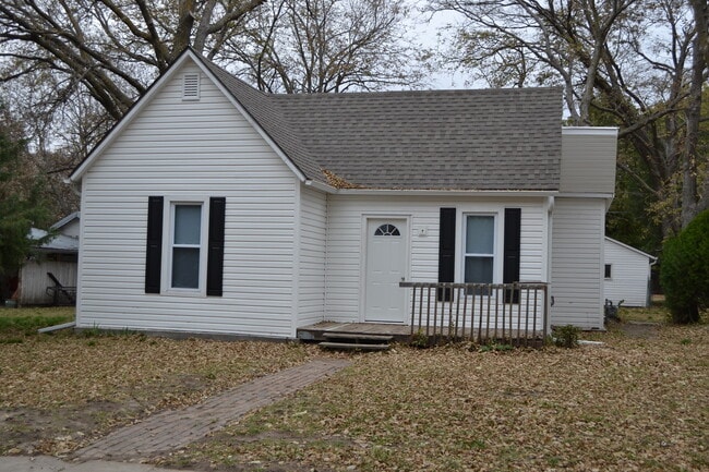 property at 815 Lincoln Ave