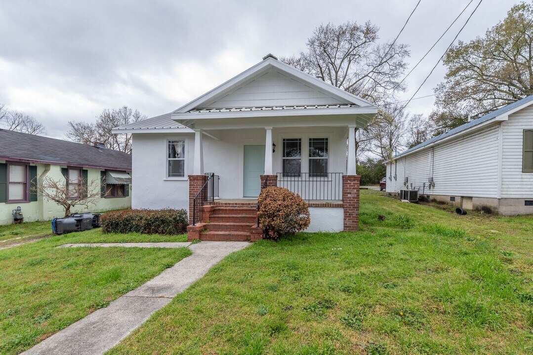2108 Ellis St in Augusta, GA - Building Photo