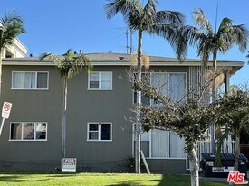 342 1/2 S Serrano Ave in Los Angeles, CA - Building Photo