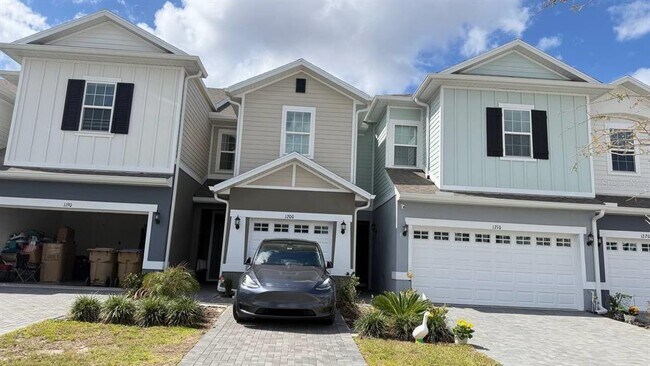 property at 1200 Wycliffe Wy