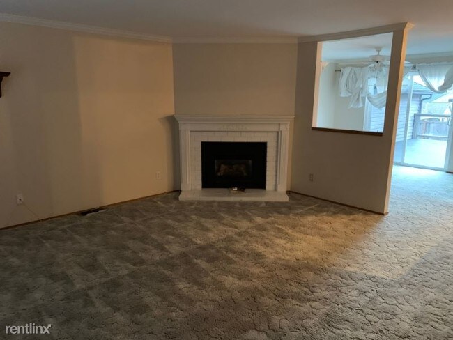 9757 Spinnaker Blvd NW in Silverdale, WA - Building Photo - Building Photo