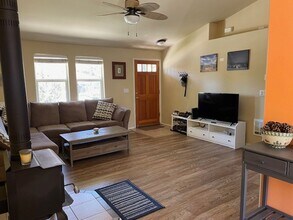 61021 Lodgepole Dr in Bend, OR - Building Photo - Building Photo