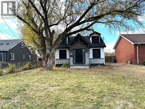 3555 Howard Ave in Windsor, ON - Building Photo - Building Photo
