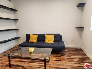 6683 Franklin Ave in Los Angeles, CA - Building Photo - Building Photo