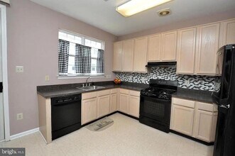 6702 Riverfront Dr in Palmyra, NJ - Building Photo - Building Photo