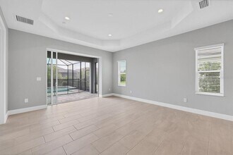 2617 Star Apple Wy in Sarasota, FL - Building Photo - Building Photo