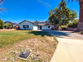 5935 Newcomb St in San Bernardino, CA - Building Photo - Building Photo