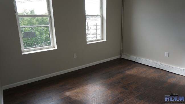 445 N 5th St in Newark, NJ - Building Photo - Building Photo