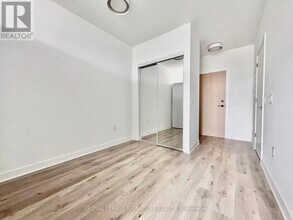 30 Dreamers Wy in Toronto, ON - Building Photo - Building Photo