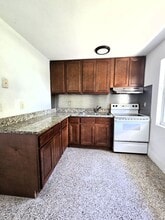 1703 Edgewater Dr in Edgewater, FL - Foto de edificio - Building Photo