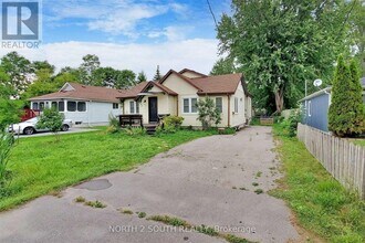 202 Garden Ave in Georgina, ON - Building Photo - Building Photo