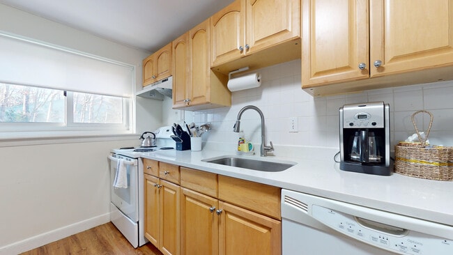 99 Chestnut St, Unit 5