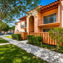 7160 Fairway Dr, Unit J16 in Miami Lakes, FL - Building Photo