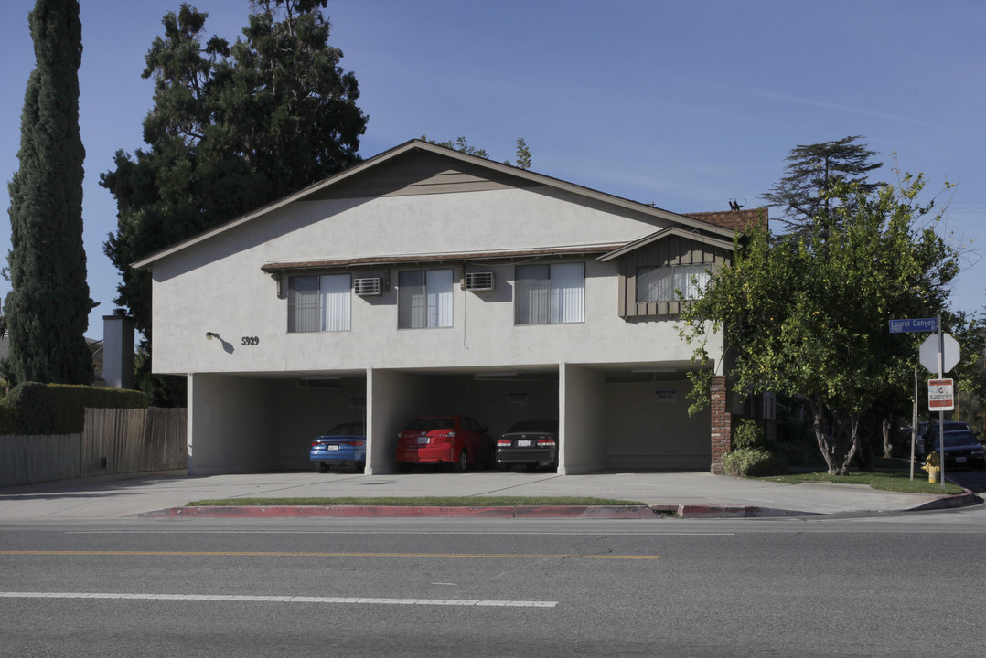 5929 Laurel Canyon Blvd in Valley Village, CA - Building Photo