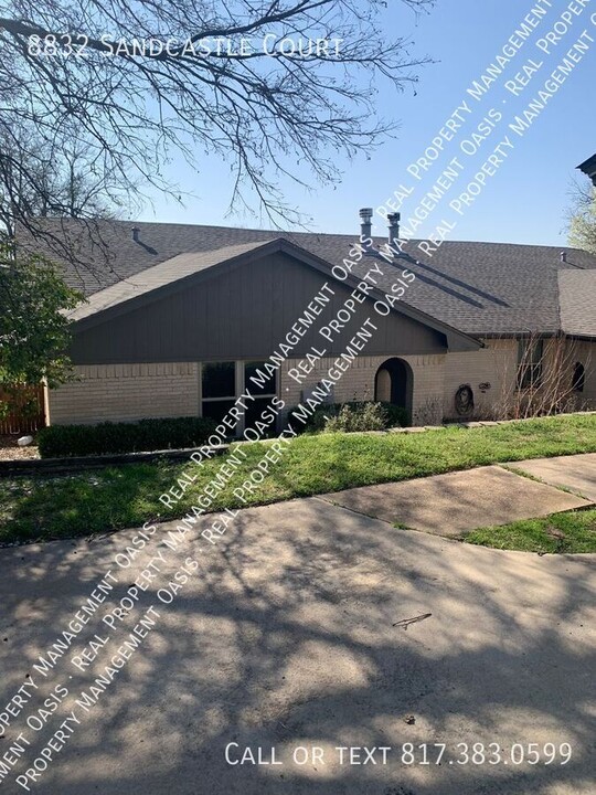 8832 Sandcastle Ct in Fort Worth, TX - Building Photo