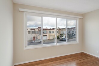 682 Geneva Ave in San Francisco, CA - Building Photo - Building Photo