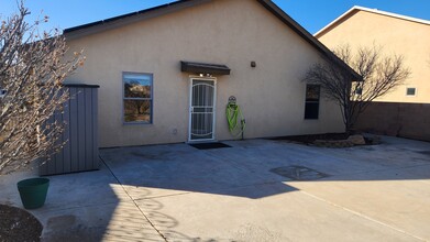 3016 Walsh Loop SE in Rio Rancho, NM - Building Photo - Building Photo