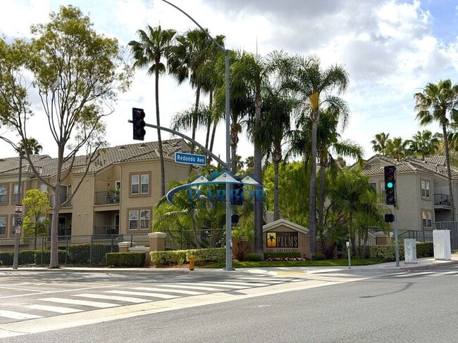3408 Hathaway Ave in Long Beach, CA - Foto de edificio - Building Photo
