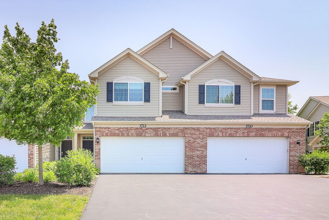 3712 Munson St in Plano, IL - Building Photo