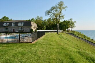3616 Lakeshore Dr, Unit G6 in St. Joseph, MI - Building Photo - Building Photo