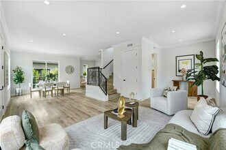 109 N Parkwood Ave in Pasadena, CA - Building Photo - Building Photo