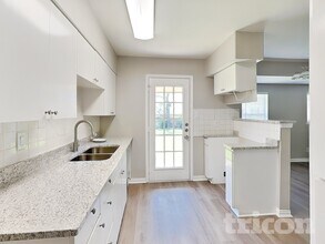 902 Woodbrook St in Arlington, TX - Building Photo - Building Photo