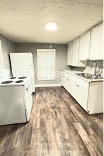 1903 NW Williams Ave in Lawton, OK - Building Photo - Building Photo