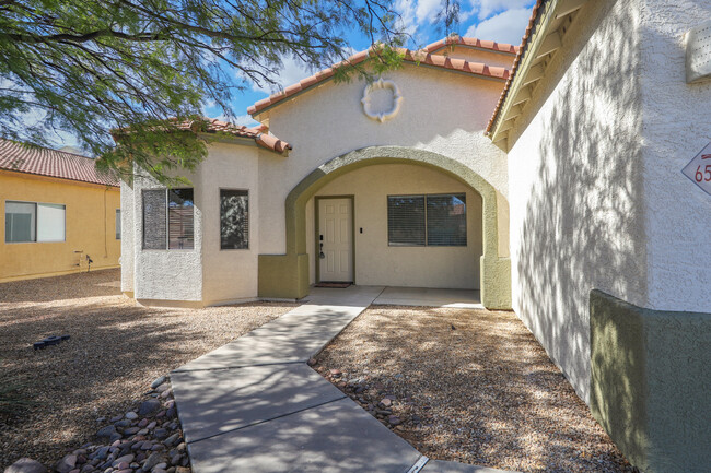 6580 S Via Molino De Viento in Tucson, AZ - Building Photo - Building Photo