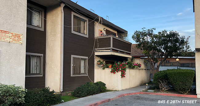 Griffith Apartments in Los Angeles, CA - Building Photo - Building Photo