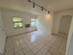 518 Santander Ave in Coral Gables, FL - Building Photo - Building Photo