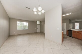 710 Paris Dr in Kissimmee, FL - Building Photo - Building Photo
