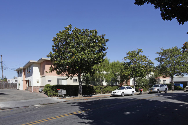 941 Tamarack in Sunnyvale, CA - Building Photo - Building Photo