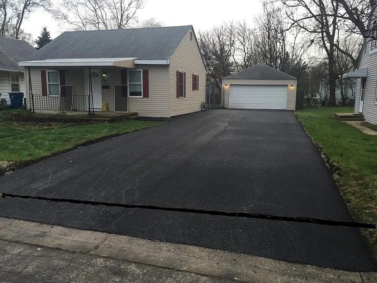 1815 Wilcox St in Crest Hill, IL - Building Photo