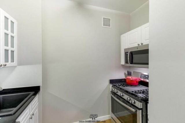 17 Battery Pl in New York, NY - Building Photo - Building Photo
