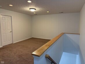 9356c Villa Creek Dr in Avon, IN - Building Photo - Building Photo