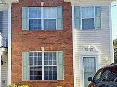 4645 Valais Ct in Alpharetta, GA - Foto de edificio