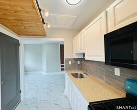 52 Howard Ave in New Haven, CT - Building Photo - Building Photo