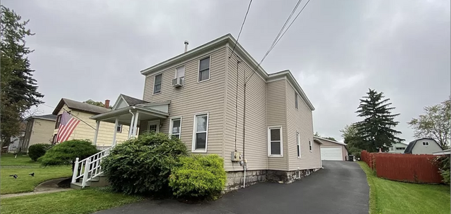 property at 74 Pulaski St