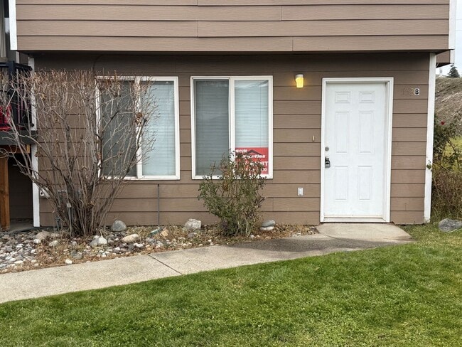 property at 553 11th St NE