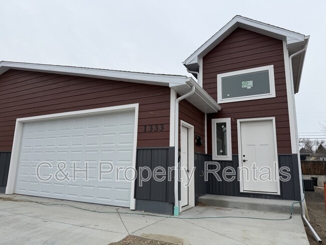 property at 1335 Lynn Ave