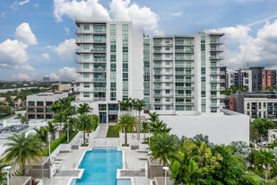 Quantum Apartments in Fort Lauderdale, FL - Building Photo