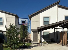 1906 Port Louisiana Dr in Laredo, TX - Building Photo