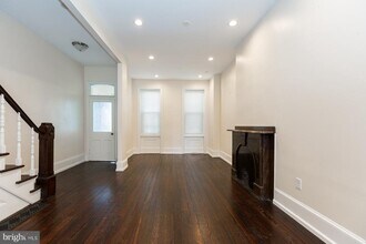 1320 E Columbia Ave in Philadelphia, PA - Building Photo - Building Photo