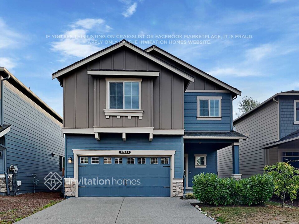 12606 36th Place NE in Lake Stevens, WA - Building Photo