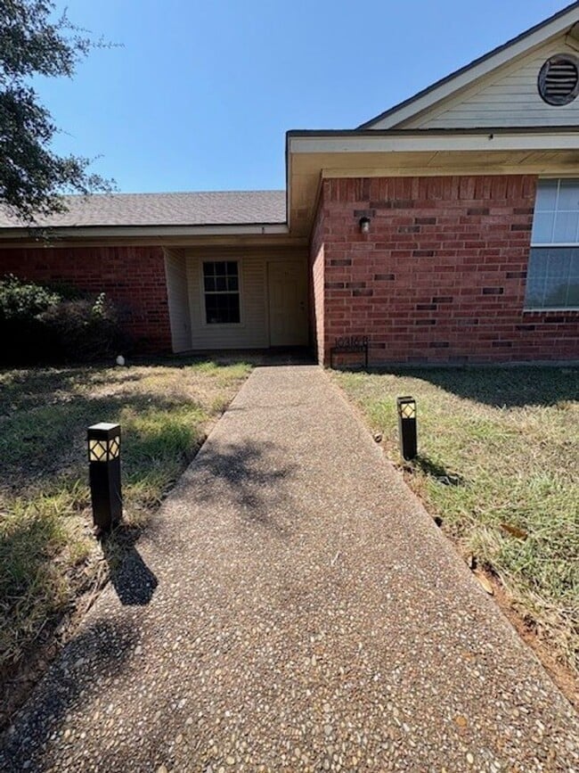 10316 Hyacinth Ln in Waco, TX - Building Photo - Building Photo