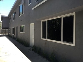 6142 Eleanor Ave-Unit -6 in Los Angeles, CA - Building Photo - Building Photo